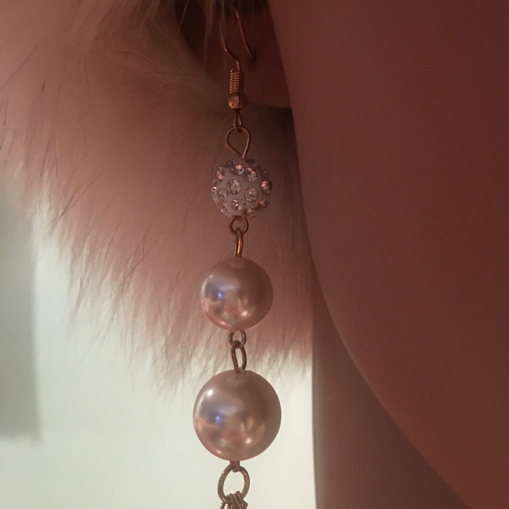 ‼️SOLD‼️New Long Pearl & Crystal Earrings - Picture 7 of 8